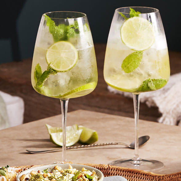 Mint & elderflower spritz